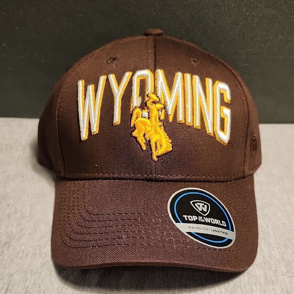 Top of the World Wyoming Cowboys Snapback Hat - New